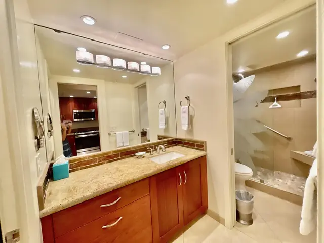 Listing Image for 2481 Kaanapali Pkwy 214 W 16 of 40