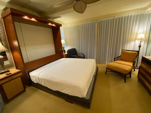 Listing Image for 2481 Kaanapali Pkwy 214 W 24 of 40