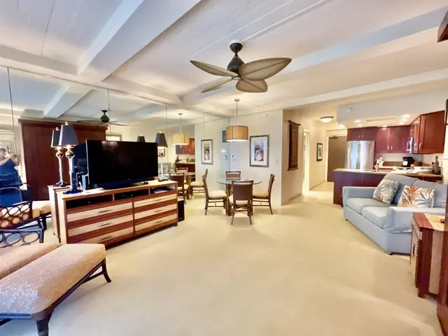 Listing Image for 2481 Kaanapali Pkwy 214 W 4 of 40