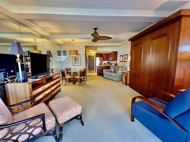 Listing Image for 2481 Kaanapali Pkwy 214 W 7 of 40