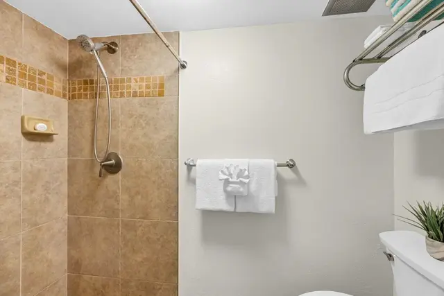Listing Image for 5315 Lower Honoapiilani Rd B108 21 of 39