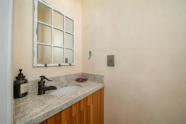 Listing Image for 95 N Holokai Rd 22 of 40