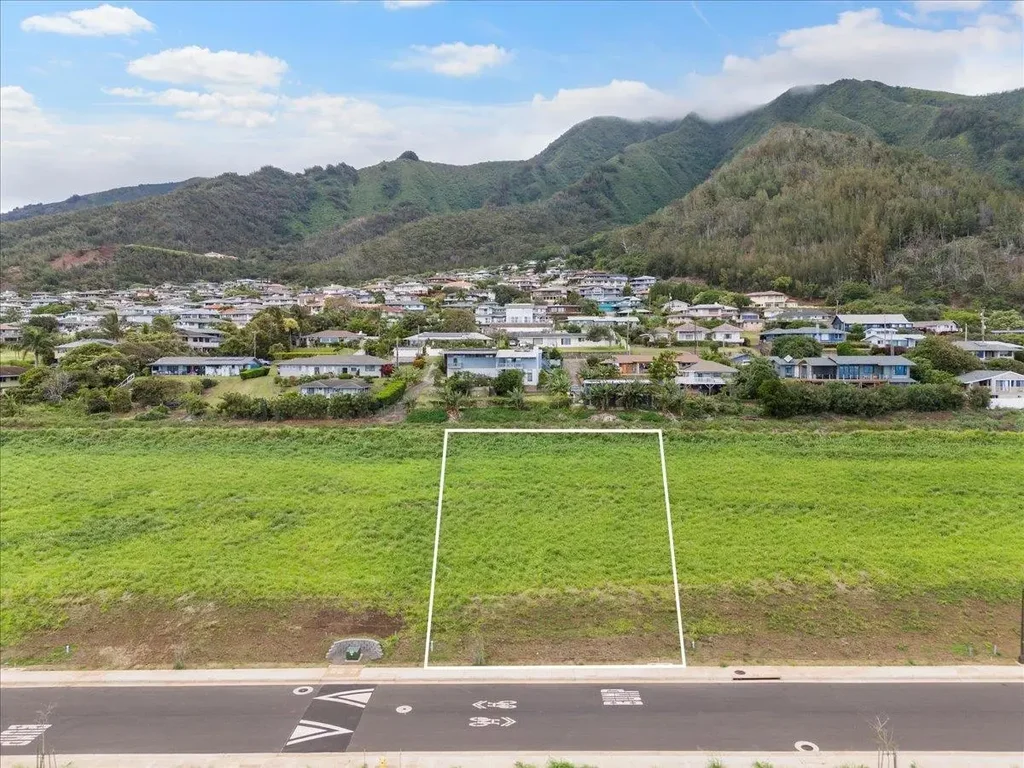 563 Kauna Lipo Dr, Wailuku