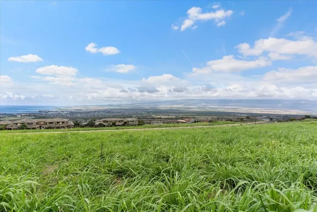 Listing Image for 563 Kauna Lipo Dr 4 of 12