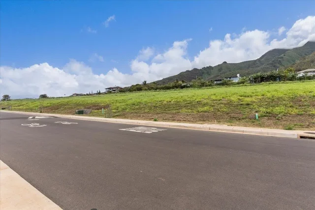 Listing Image for 563 Kauna Lipo Dr 8 of 12