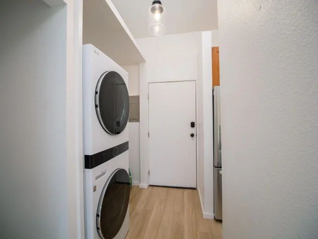 Listing Image for 15 Kulanihakoi St 12g 12 of 20