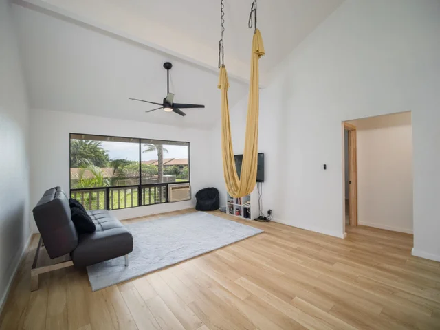 Listing Image for 15 Kulanihakoi St 12g 5 of 20