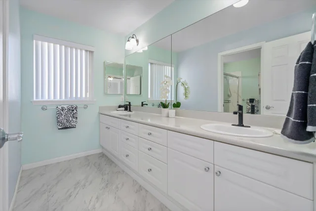 Listing Image for 53 Molehulehu Loop 20 of 47