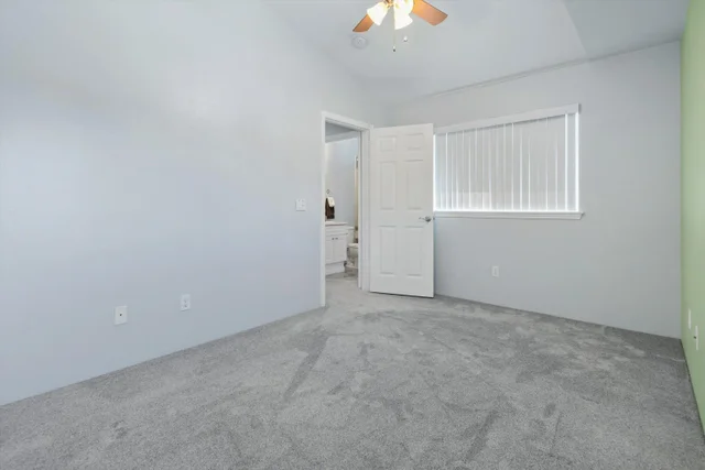 Listing Image for 53 Molehulehu Loop 27 of 47