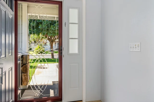 Listing Image for 53 Molehulehu Loop 3 of 47