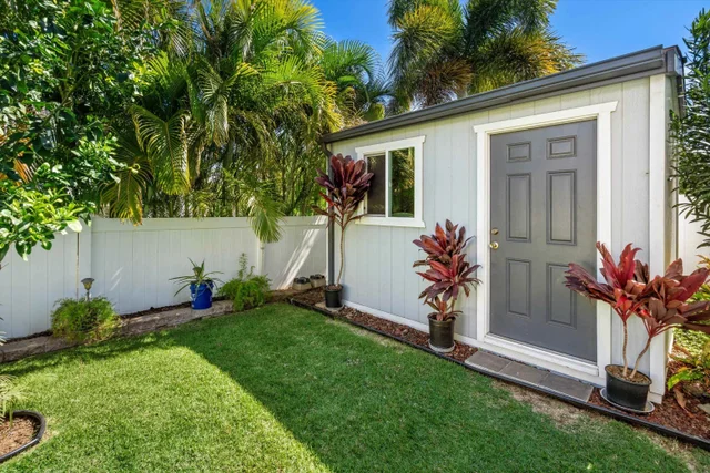 Listing Image for 53 Molehulehu Loop 39 of 47