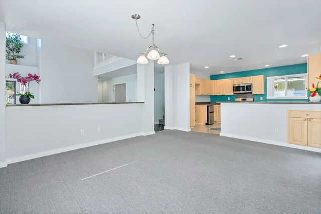 Listing Image for 53 Molehulehu Loop 9 of 47