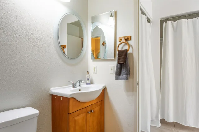 Listing Image for 160 Keonekai Rd 7-201 14 of 19