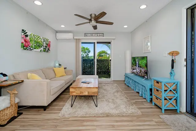 Listing Image for 140 Uwapo Rd Rd 34-202 6 of 36