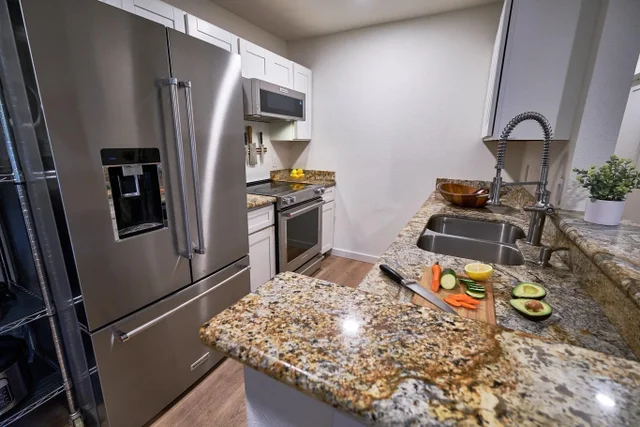 Listing Image for 160 Keonekai Rd 11-103 4 of 13