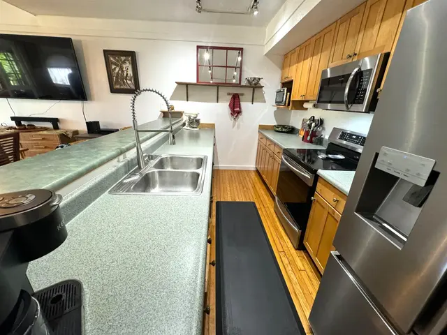 Listing Image for 100 Lio Pl N-2 5 of 35