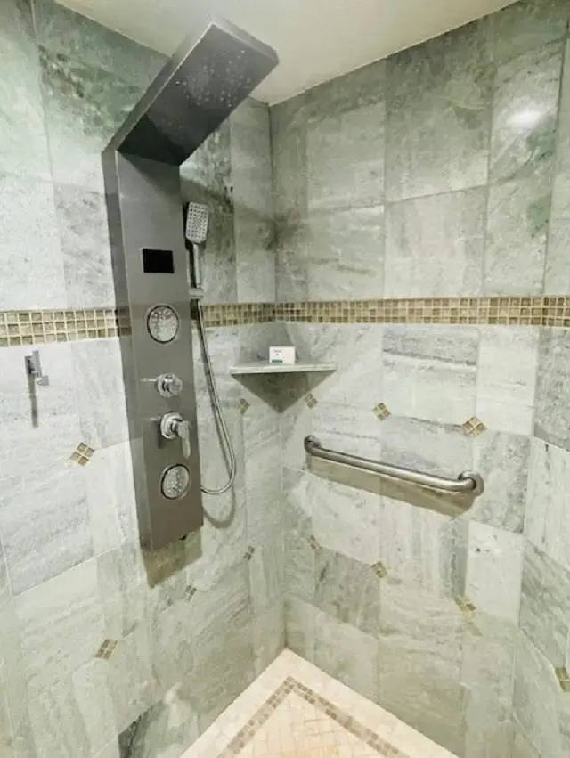 Listing Image for 50 Puu Anoano St 2001 11 of 23