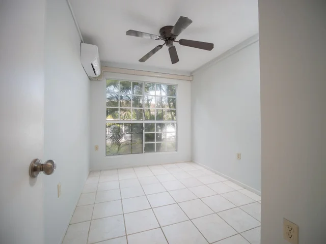 Listing Image for 160 Keonekai Rd 14-102 16 of 20