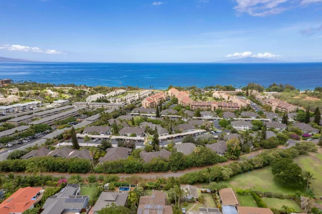 Listing Image for 160 Keonekai Rd 14-102 17 of 20