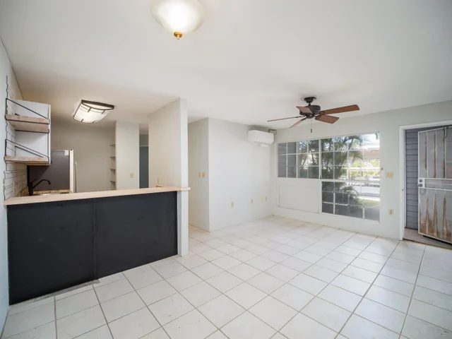 Listing Image for 160 Keonekai Rd 14-102 4 of 20