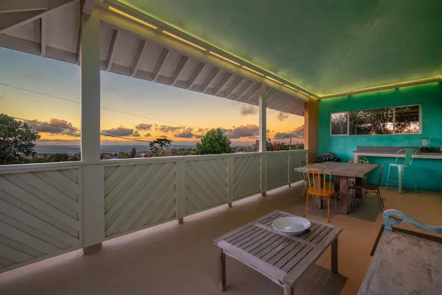 Listing Image for 84 Loha St Unit C 1 of 35