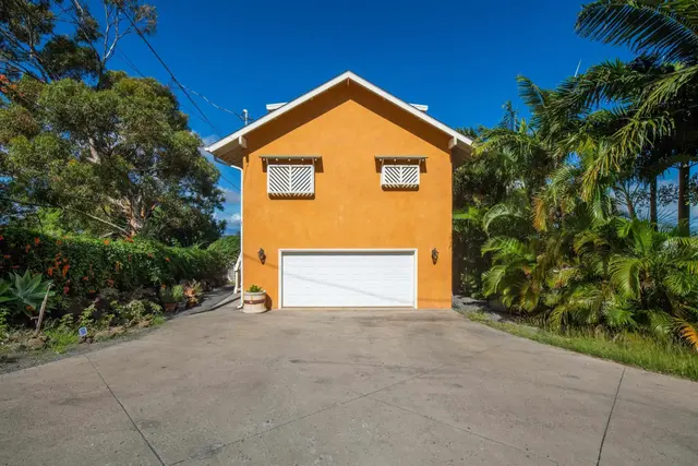 Listing Image for 84 Loha St Unit C 20 of 35