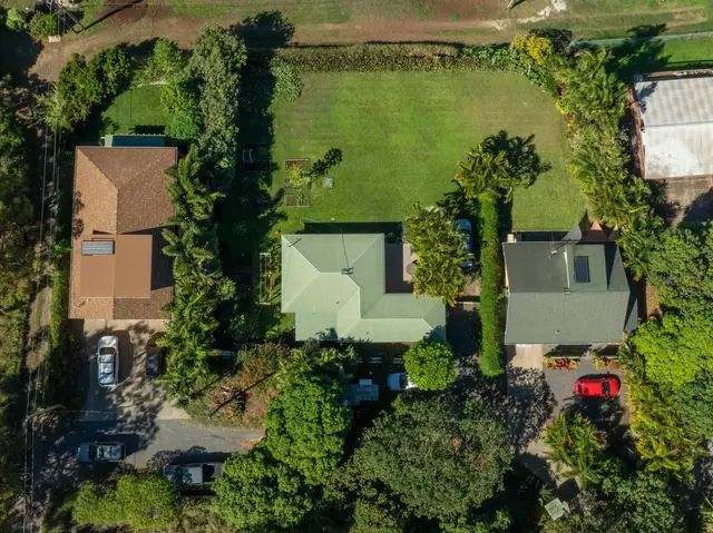 Listing Image for 84 Loha St Unit C 24 of 35