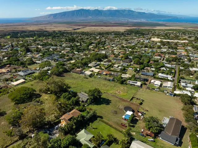 Listing Image for 84 Loha St Unit C 26 of 35