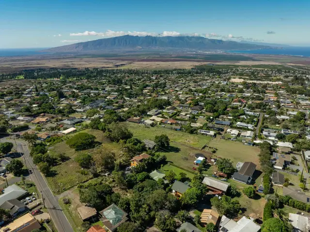 Listing Image for 84 Loha St Unit C 27 of 35