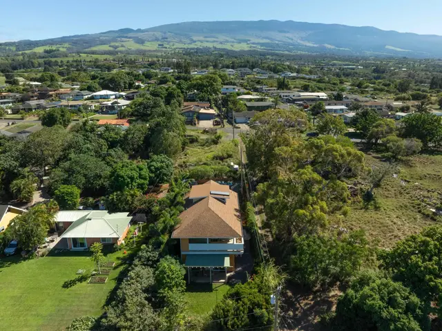 Listing Image for 84 Loha St Unit C 3 of 35