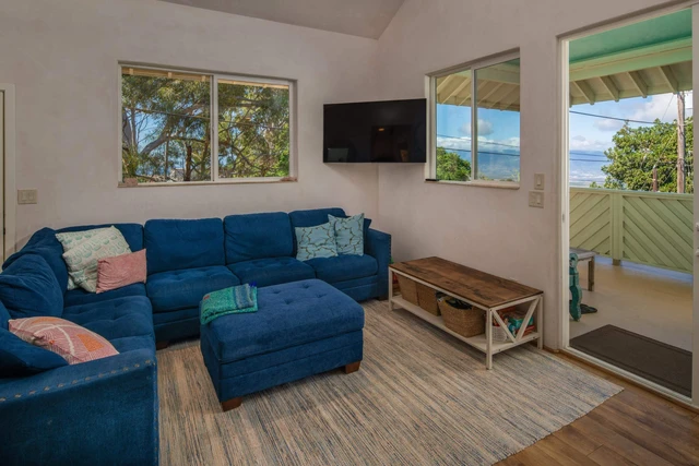 Listing Image for 84 Loha St Unit C 8 of 35