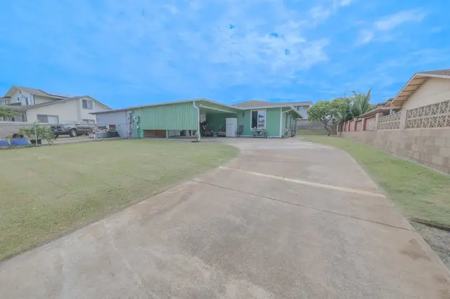 Listing Image for 18 Hoomoku Loop 1 of 18
