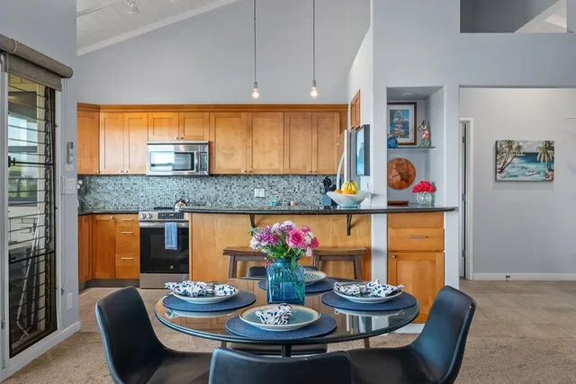 Listing Image for 10 Wailea Ekolu Pl 208 4 of 40