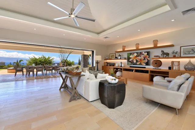 Listing Image for 227 Anapuni Loop 23 16 of 48