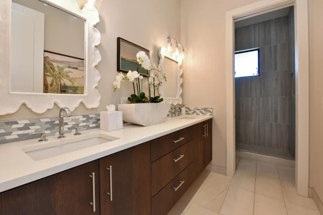 Listing Image for 227 Anapuni Loop 23 36 of 48