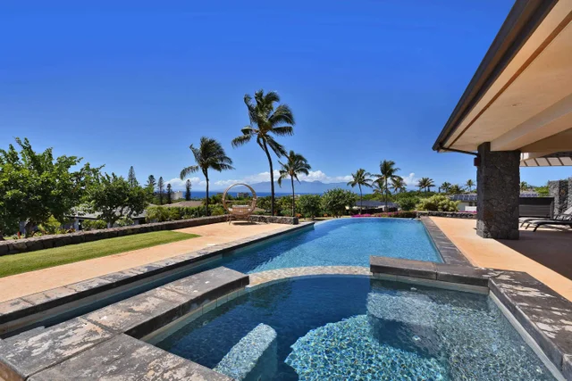 Listing Image for 227 Anapuni Loop 23 38 of 48