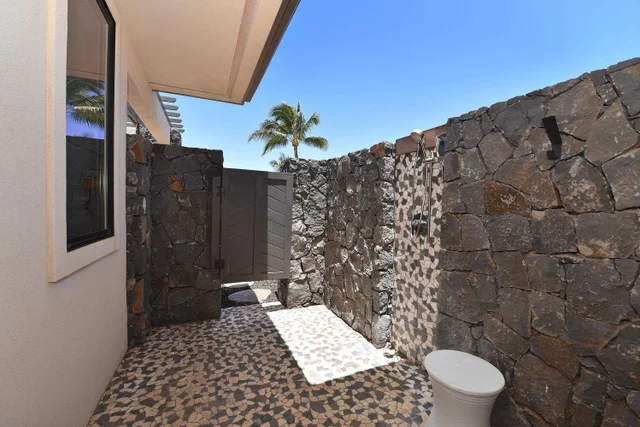 Listing Image for 227 Anapuni Loop 23 42 of 48