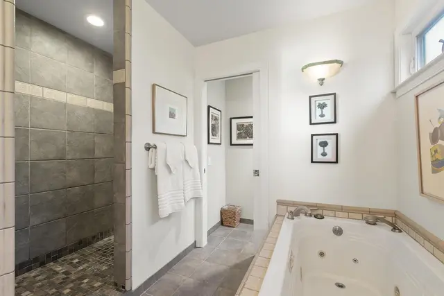 Listing Image for 437a Kolohala Dr 19 of 50