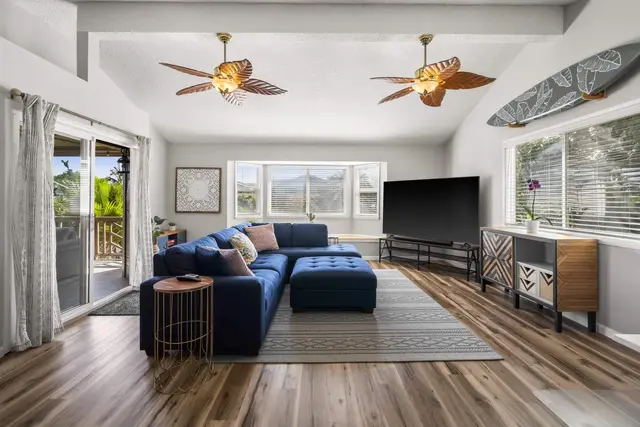 Listing Image for 495 Kaiwahine St 1 of 37