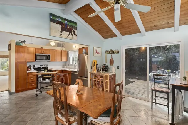 Listing Image for 232 Kaiwahine St 1 of 33