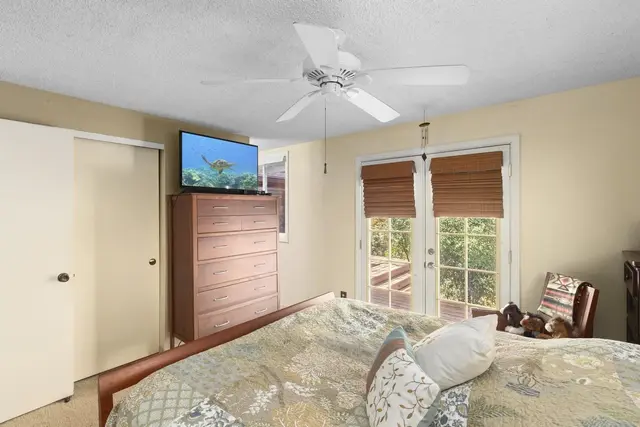 Listing Image for 232 Kaiwahine St 10 of 33
