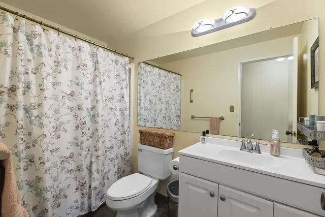 Listing Image for 232 Kaiwahine St 14 of 33