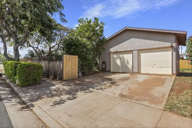 Listing Image for 232 Kaiwahine St 2 of 33