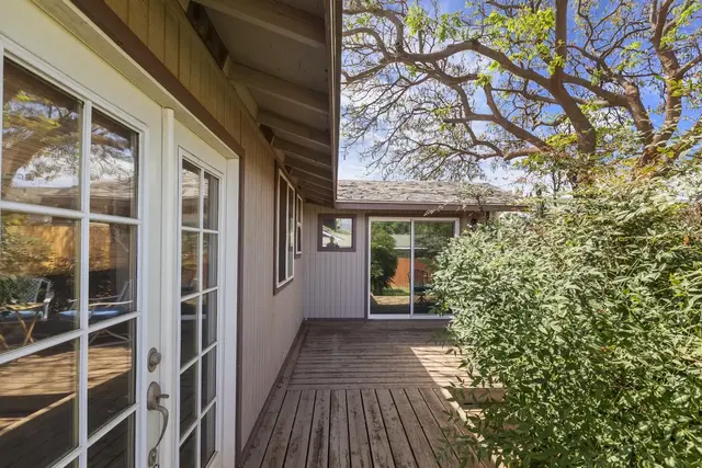 Listing Image for 232 Kaiwahine St 23 of 33