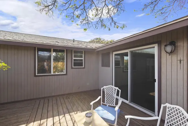 Listing Image for 232 Kaiwahine St 24 of 33