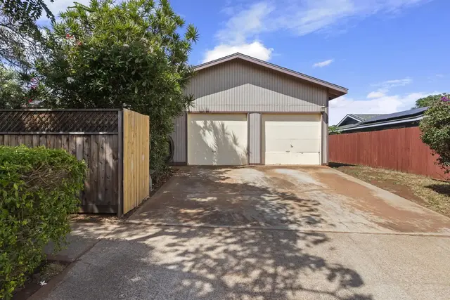 Listing Image for 232 Kaiwahine St 27 of 33
