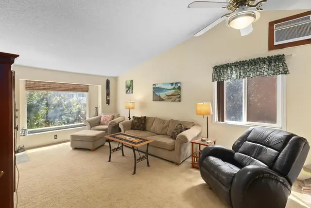 Listing Image for 232 Kaiwahine St 5 of 33