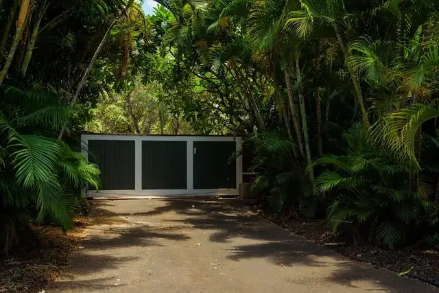 Listing Image for 210 Hauoli St 2 of 41