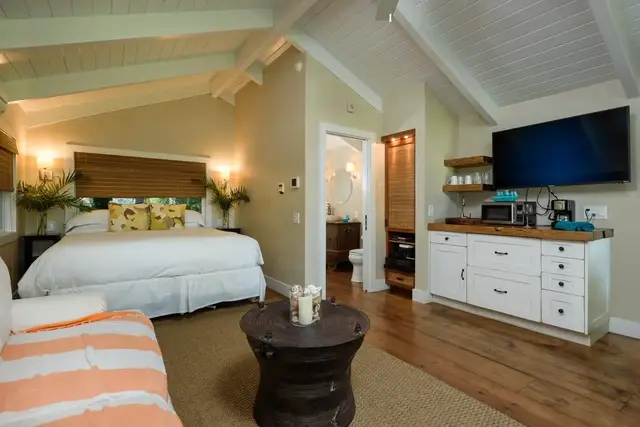 Listing Image for 210 Hauoli St 39 of 41