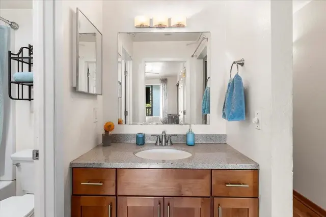 Listing Image for 2050 Kanoe St 203 18 of 29